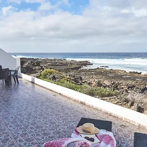 Casa Maradentro La Santa